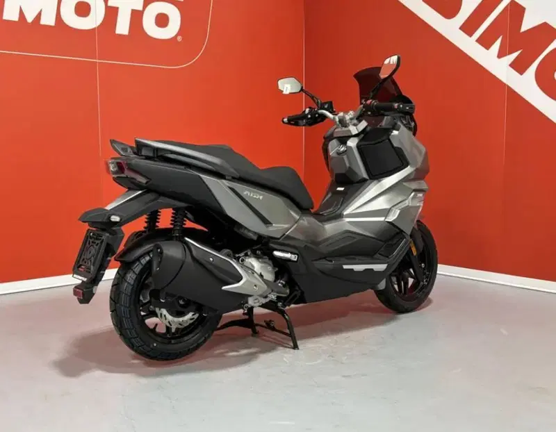 Sym ADX 300 (2024 - 26) (4)