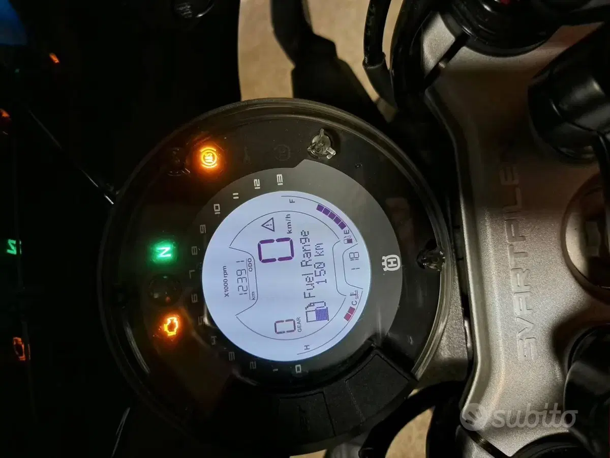 Husqvarna Vitpilen 401 (2020) (4)