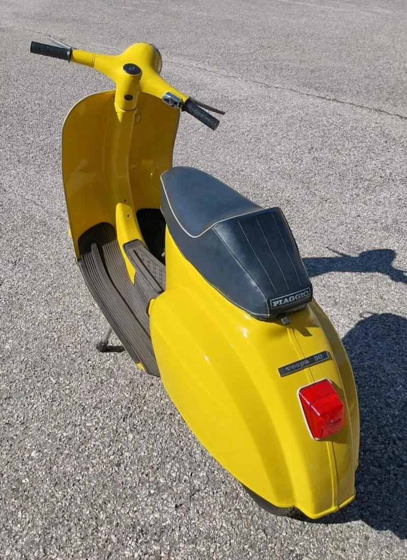 Piaggio Vespa 50 (2)