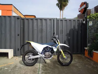 Husqvarna 701 Enduro (2023 - 25) usata