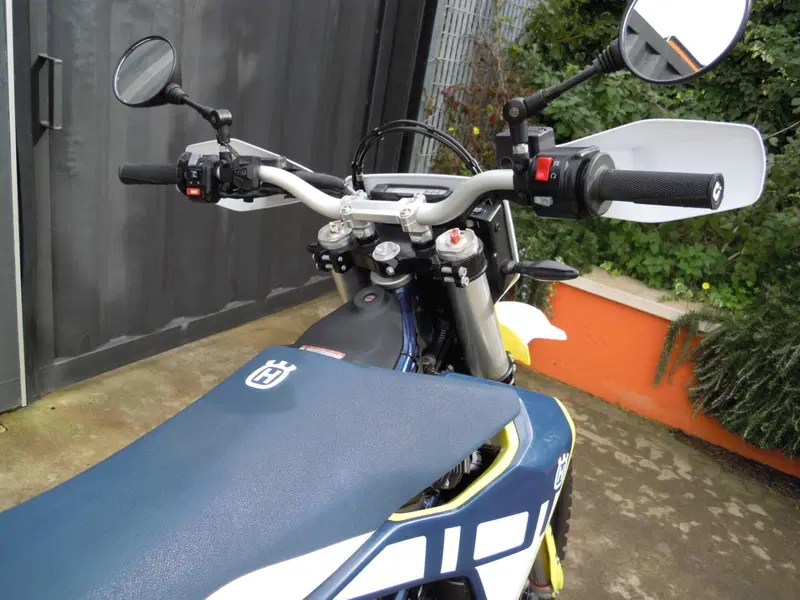 Husqvarna 701 Enduro (2023 - 25) (8)
