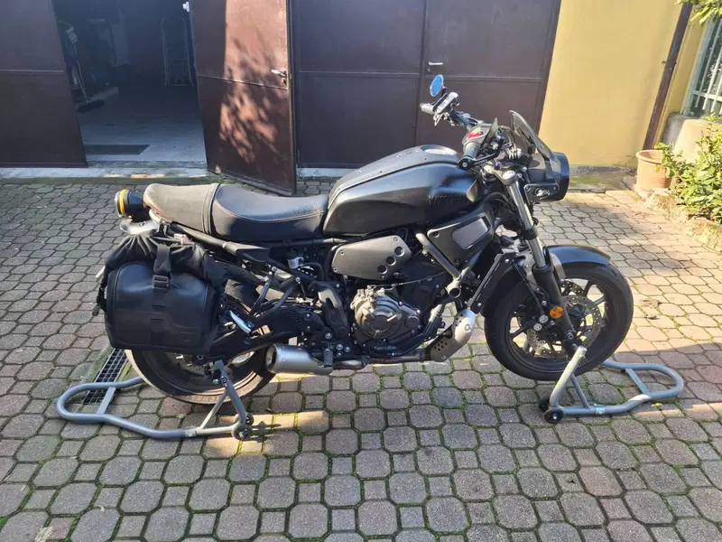 Yamaha XSR 700 ABS (2016 - 20) (2)