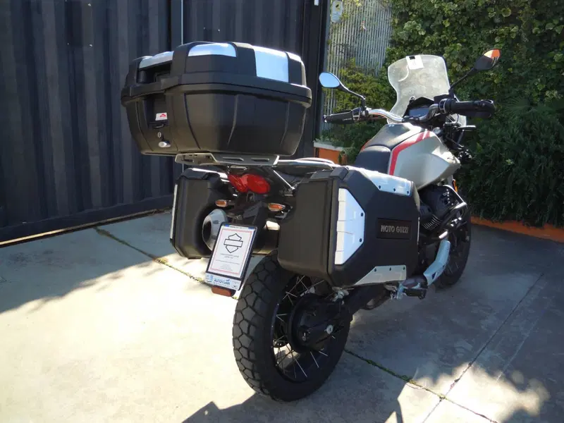 Moto Guzzi V85 TT Travel (2021 - 23) (5)
