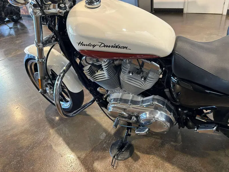 Harley-Davidson 883 Low (2008 - 12) - XL 883L (5)