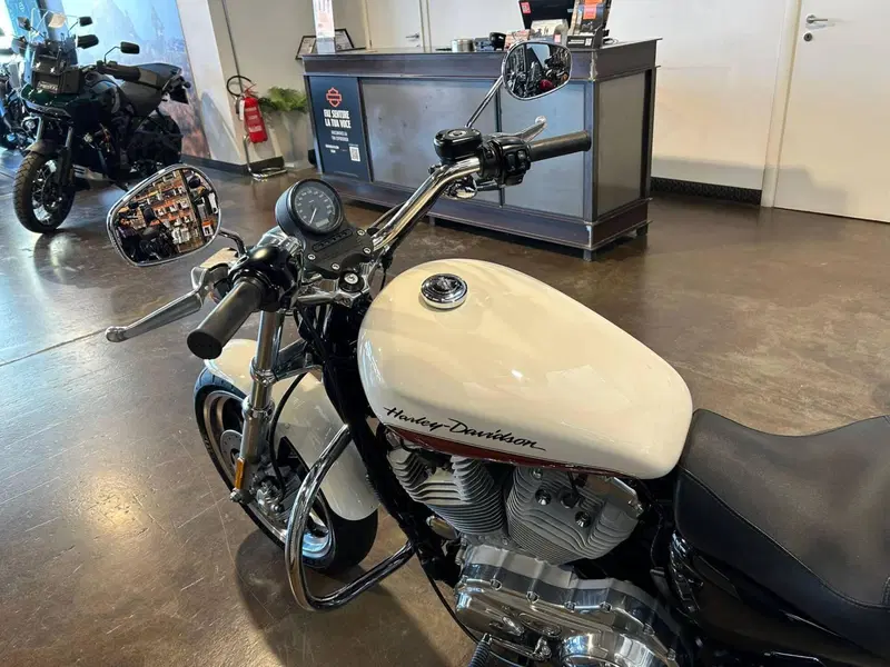 Harley-Davidson 883 Low (2008 - 12) - XL 883L (6)