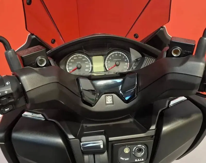 Suzuki Burgman 400 (2022 - 24) (6)