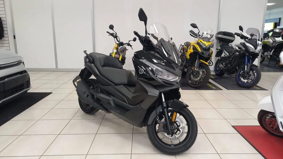 Voge Sfida SR4 (2022 - 24) (2)