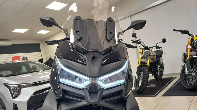 Voge Sfida SR4 (2022 - 24) (5)