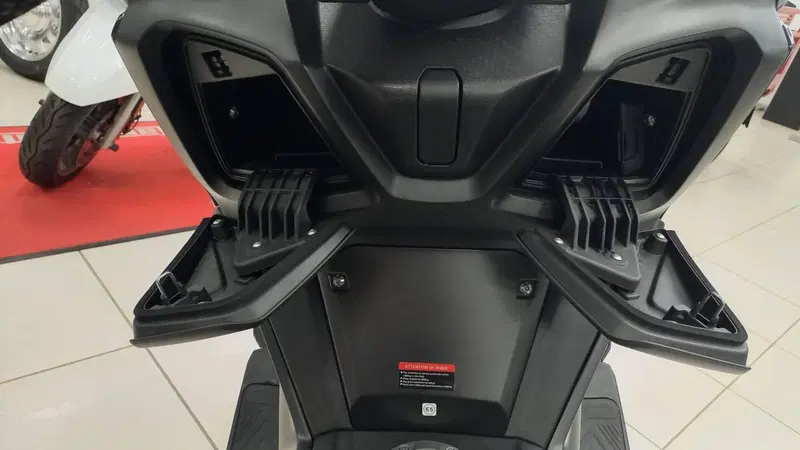 Voge Sfida SR4 (2022 - 24) (10)
