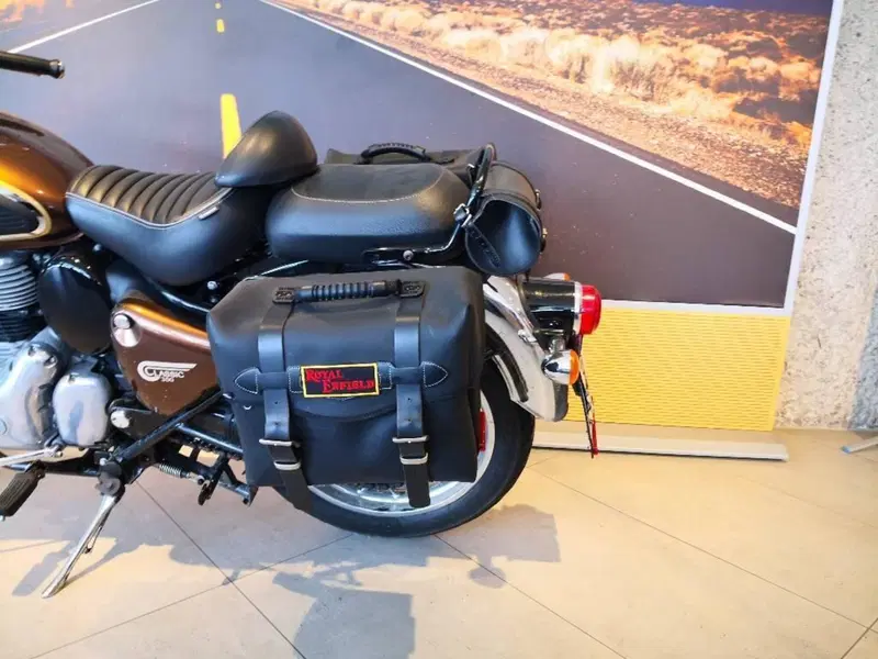 Royal Enfield Classic 350 (2021 - 26) (9)