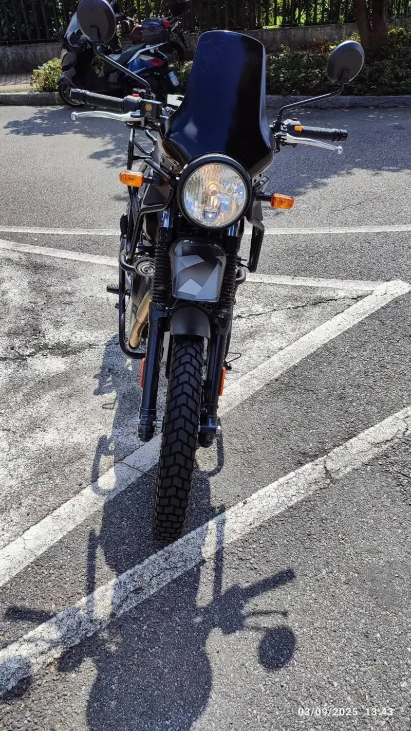 Royal Enfield Himalayan 411 (2021 - 24) (2)