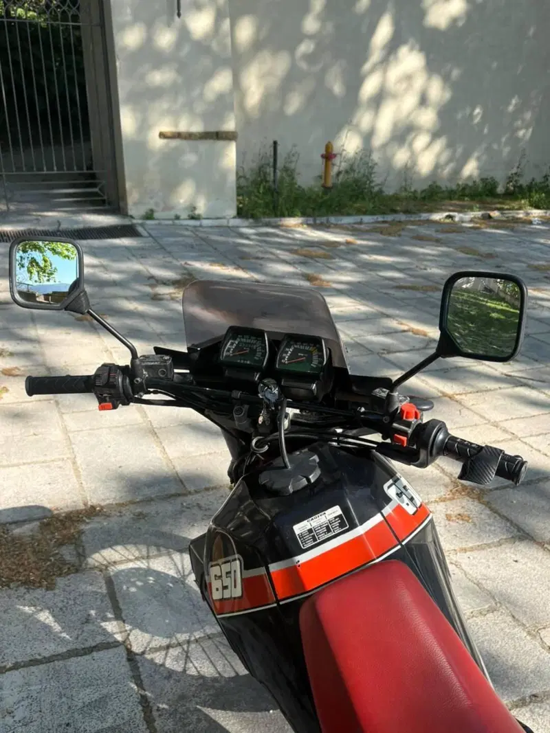 Cagiva Elefant 650 (4)