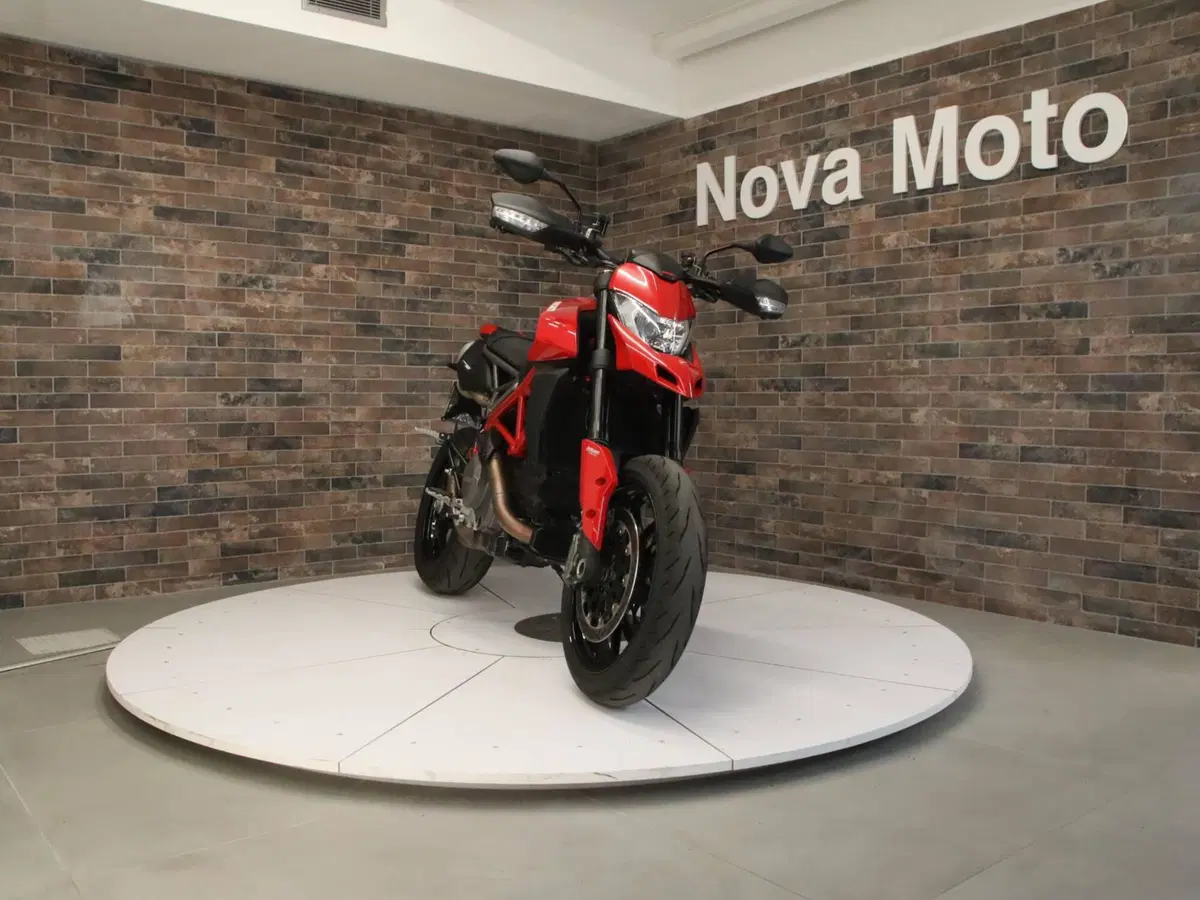 Ducati Hypermotard 950 SP (2022 - 25) (12)