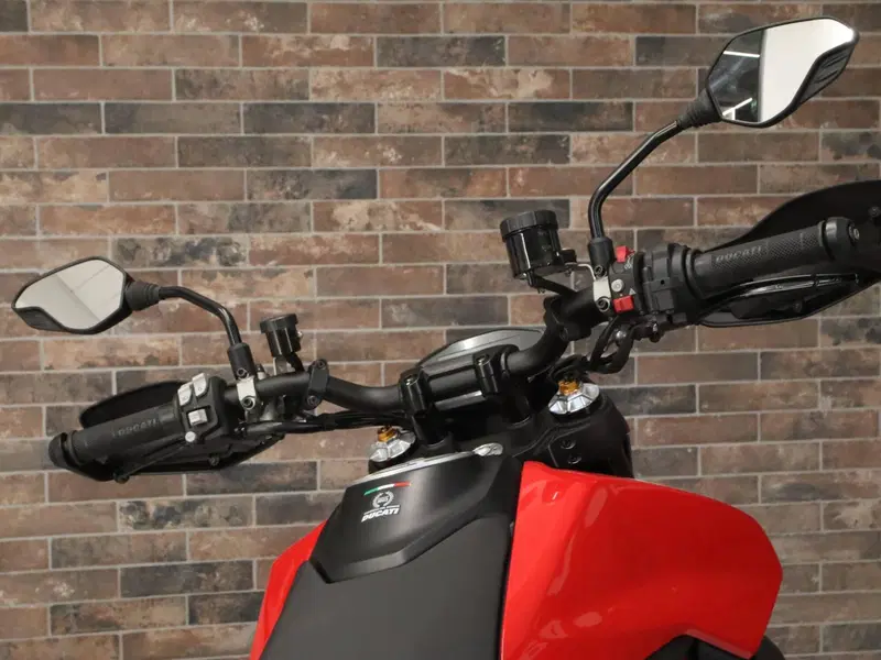 Ducati Hypermotard 950 SP (2022 - 25) (17)