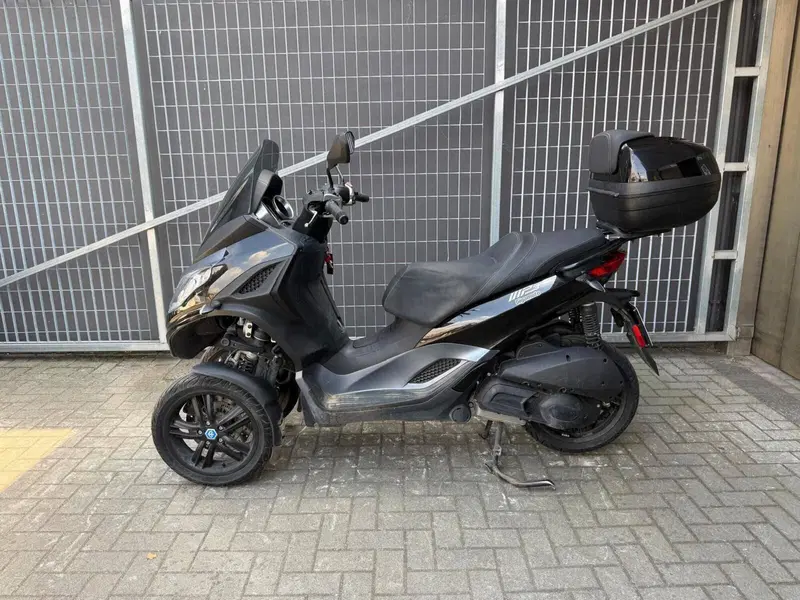 Piaggio MP3 300 ABS Hpe (2021 - 24) (2)