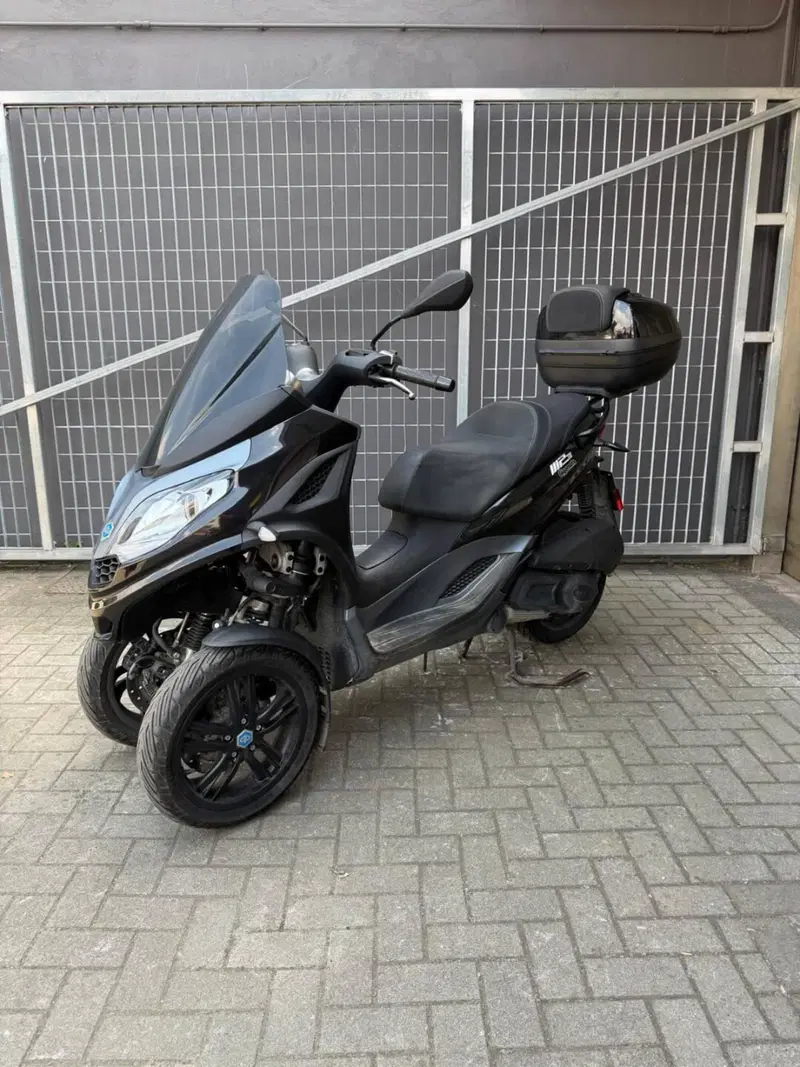Piaggio MP3 300 ABS Hpe (2021 - 24) (3)
