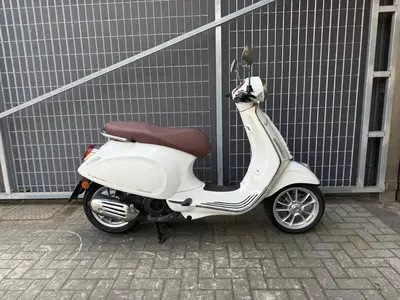 Vespa Primavera 150 (2021 - 23) usata