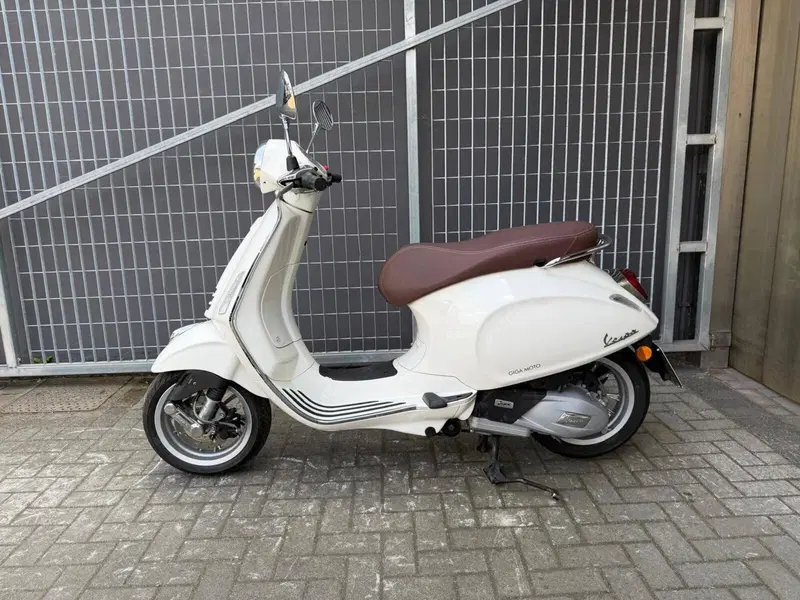 Vespa Primavera 150 (2021 - 23) (2)