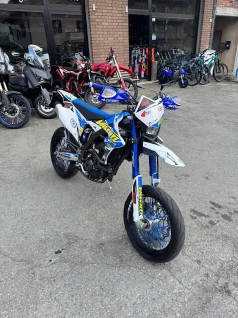 Valenti Racing SM 125 Z (2023 - 26) (3)