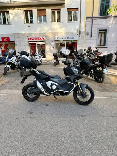Honda X-ADV 750 DCT Adventure (2021 - 24) usata