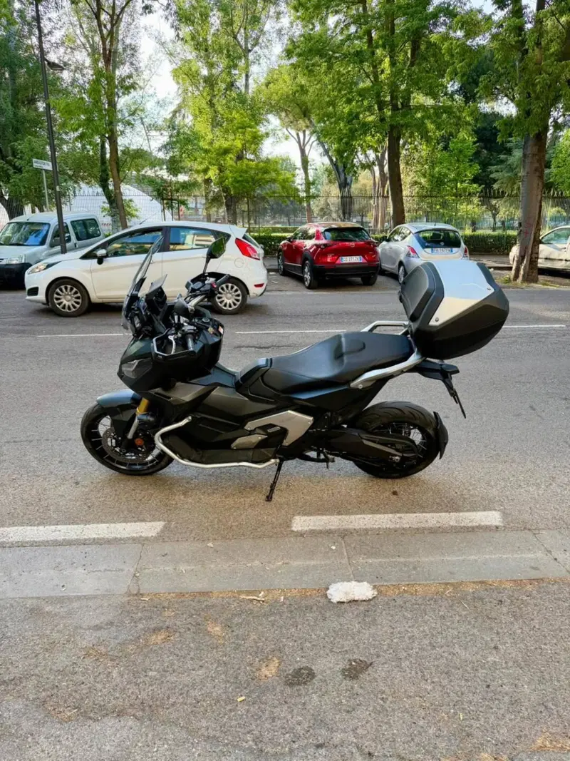 Honda X-ADV 750 DCT Adventure (2021 - 24) (2)