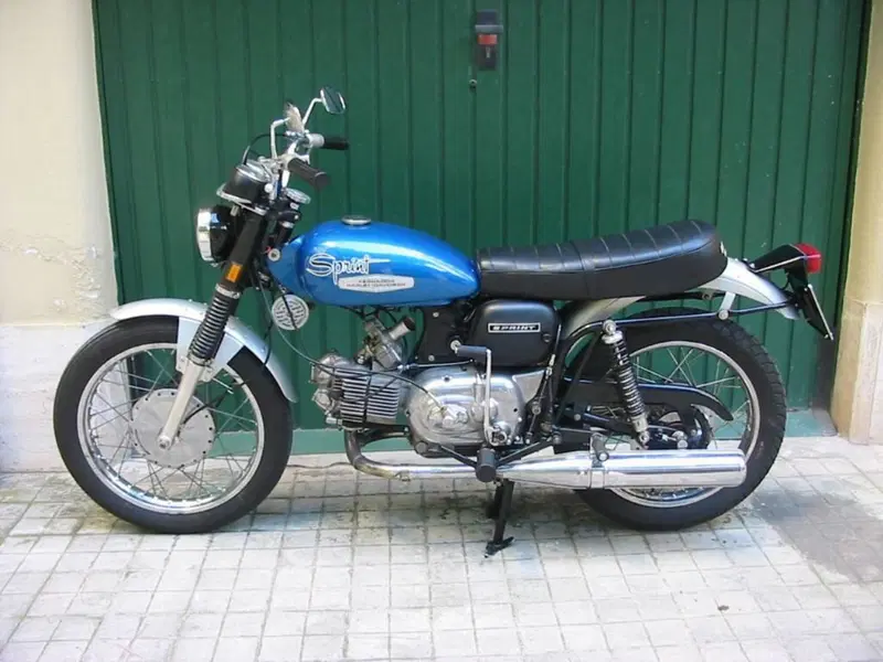 Aermacchi Harley-Davidson Sprint 350 4t (2)