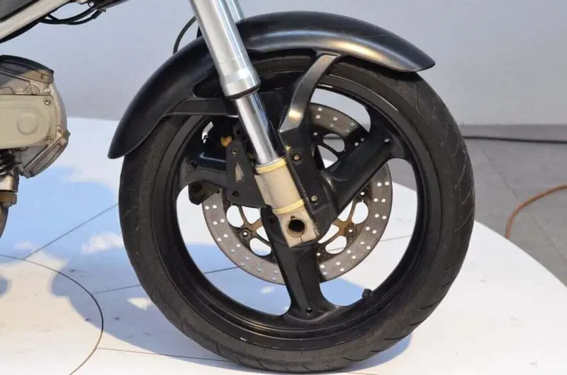 Ducati Monster 600 Dark (2002) (4)