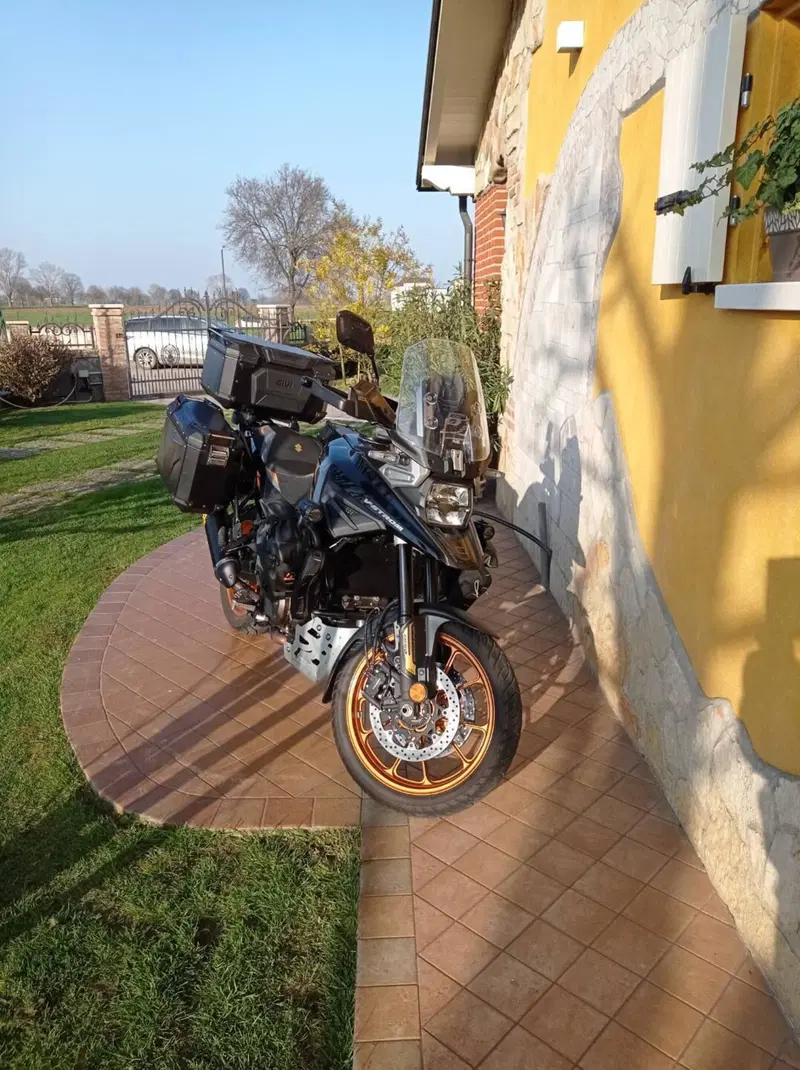 Suzuki V-Strom 1050XT (2020 - 23)