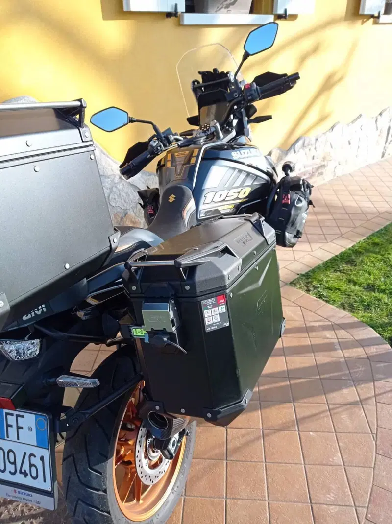 Suzuki V-Strom 1050XT (2020 - 23) (2)