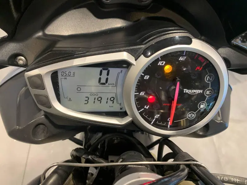 Triumph Street Triple ABS (2013 - 17) (5)