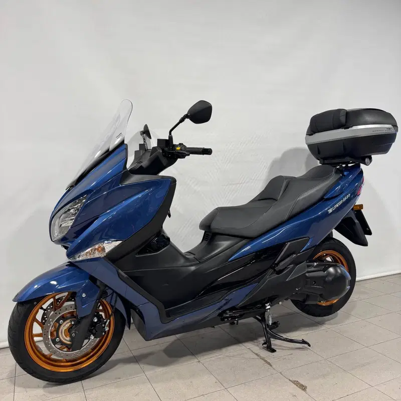 Suzuki Burgman 400 (2025 - 26) (2)