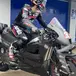 MotoGP 2026. Aprilia debutta in pista con la nuova 850 cc: Lorenzo Savadori a Jerez in sella al prototipo 2027 [VIDEO e GALLERY]