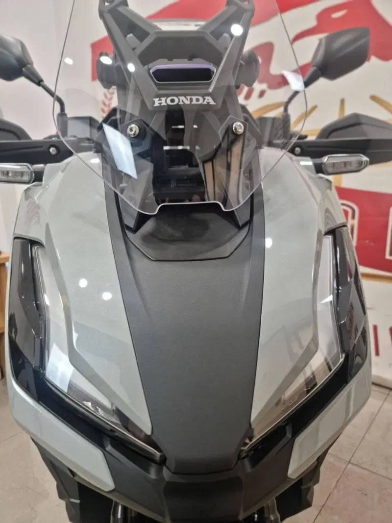 Honda ADV 350 Special Edition (2025 - 26) (4)
