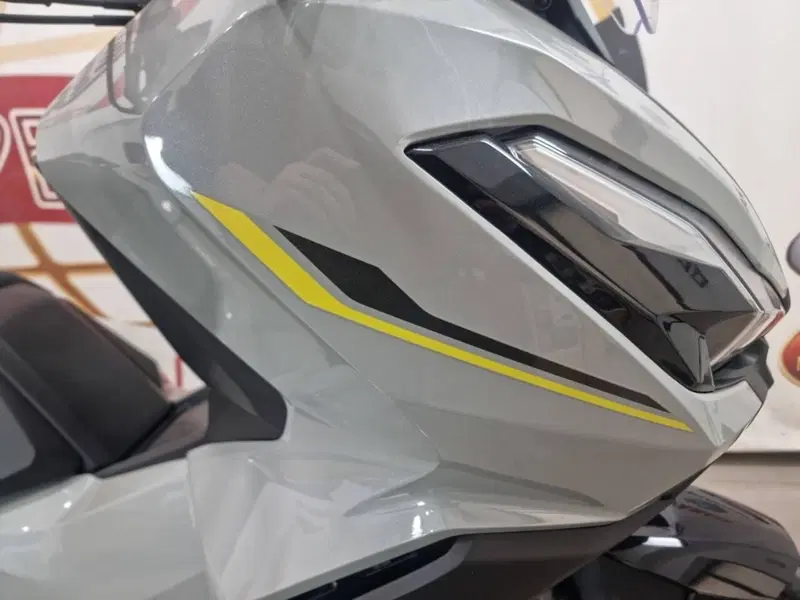 Honda ADV 350 Special Edition (2025 - 26) (6)