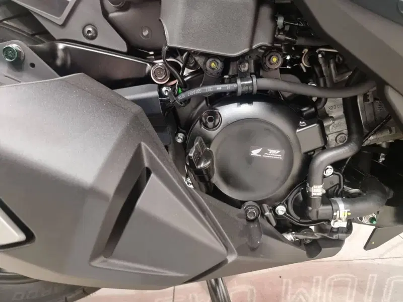 Honda ADV 350 Special Edition (2025 - 26) (8)