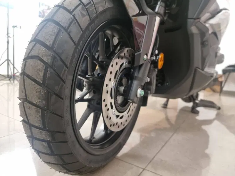 Honda ADV 350 Special Edition (2025 - 26) (14)