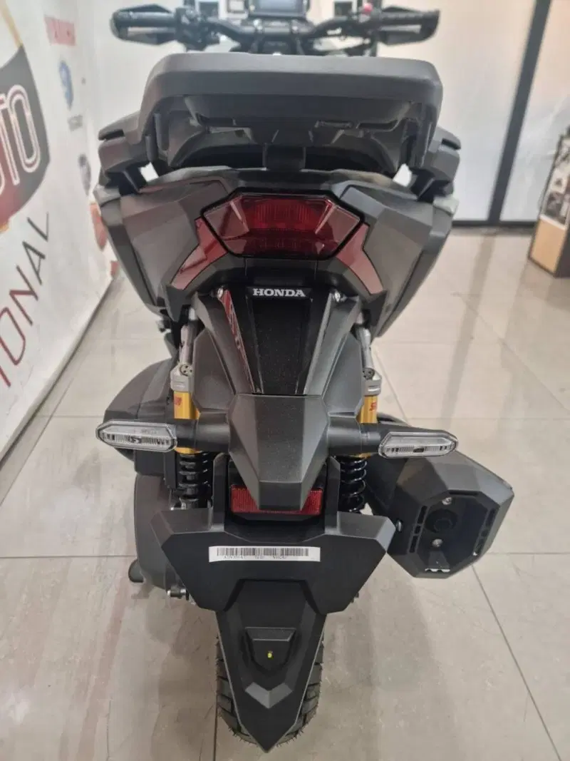 Honda ADV 350 Special Edition (2025 - 26) (15)
