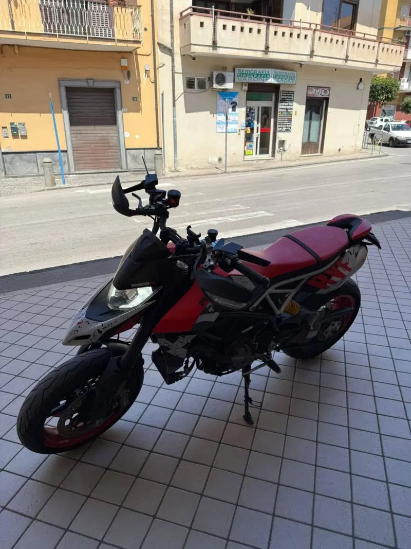 Ducati Hypermotard 950 RVE (2022 - 25) (4)