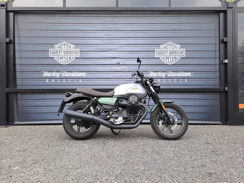 Moto Guzzi V7 Stone Centenario (2021 - 22)