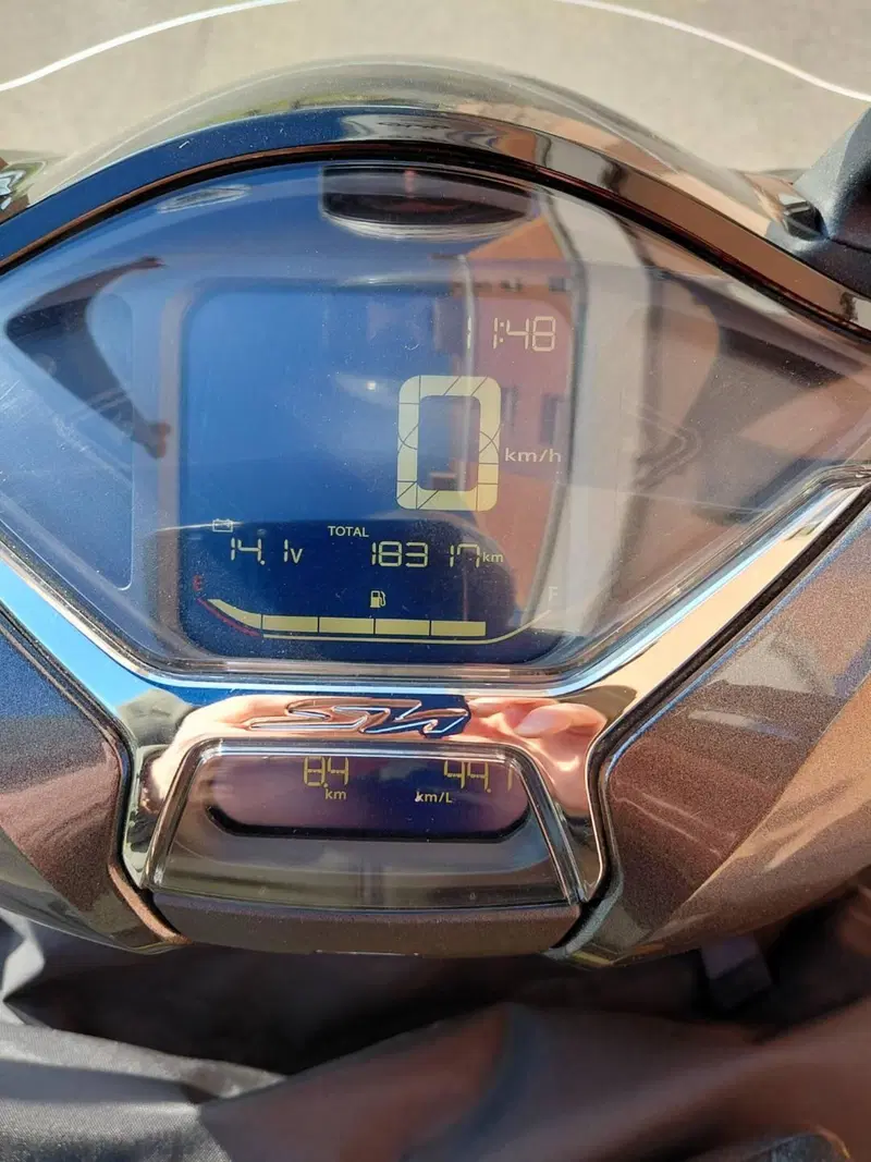 Honda SH 150i Sport (2022 - 23) (2)