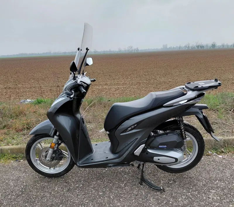 Honda SH 150i Sport (2022 - 23) (3)