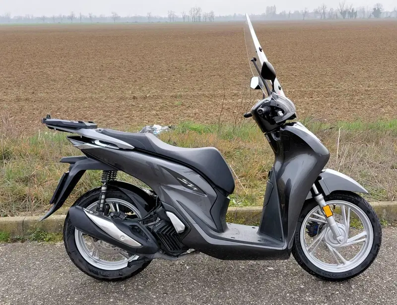 Honda SH 150i Sport (2022 - 23) (5)