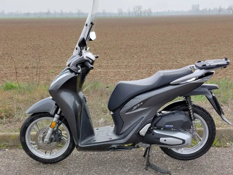 Honda SH 150i Sport (2022 - 23) (6)