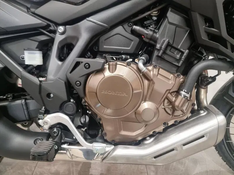 Honda Africa Twin CRF 1100L ES (2024 - 26) (9)