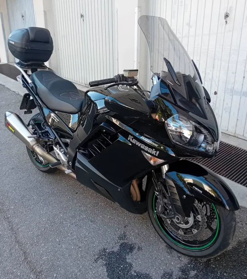 Kawasaki GTR 1400 (2007 - 09) (2)