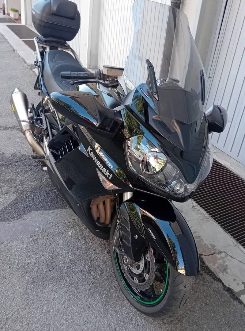 Kawasaki GTR 1400 (2007 - 09) (4)