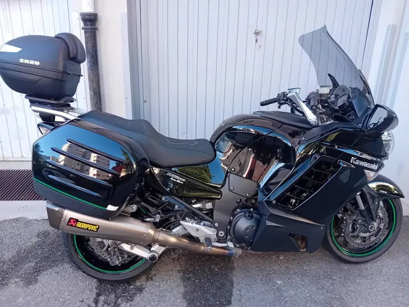 Kawasaki GTR 1400 (2007 - 09) (5)