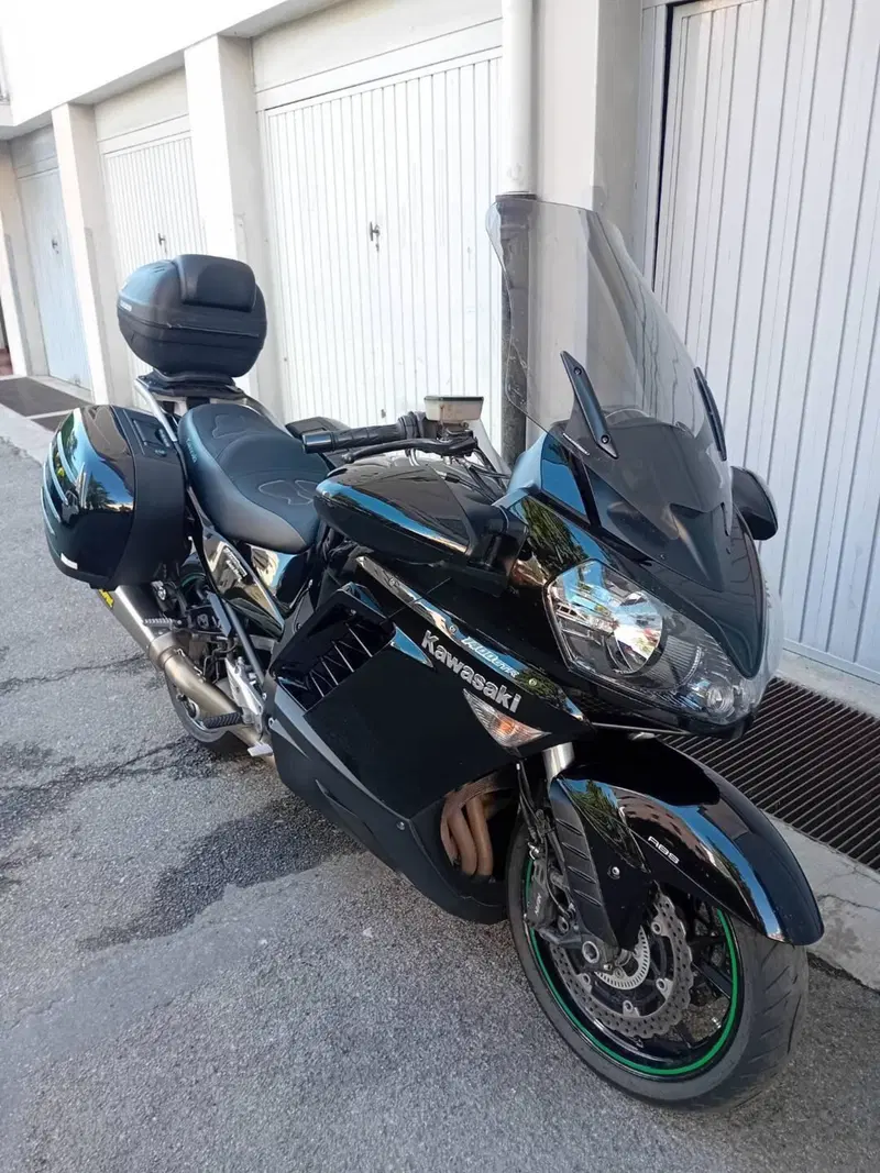 Kawasaki GTR 1400 (2007 - 09) (9)