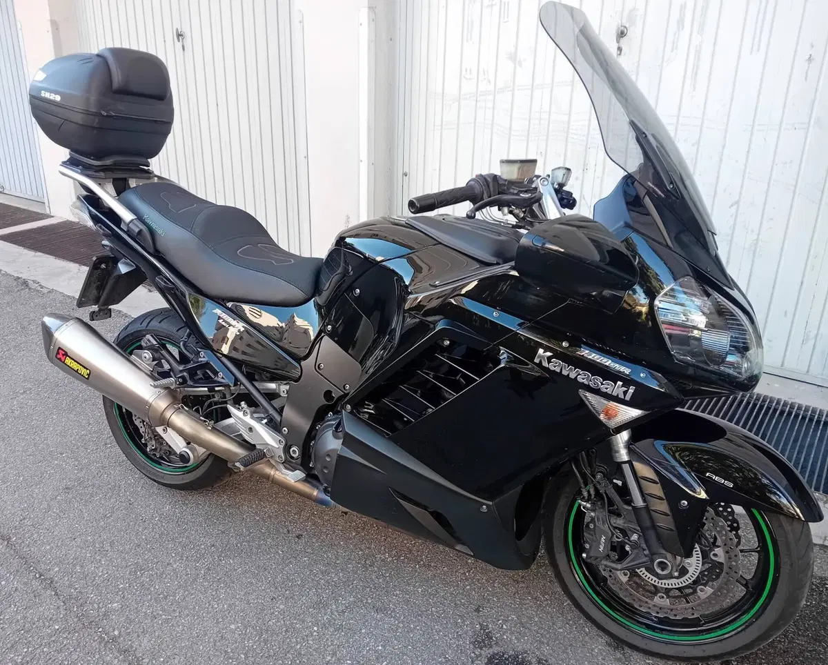 Kawasaki GTR 1400 (2007 - 09) (10)