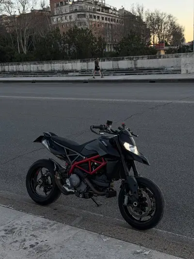 Ducati Hypermotard 950 (2022 - 25) usata